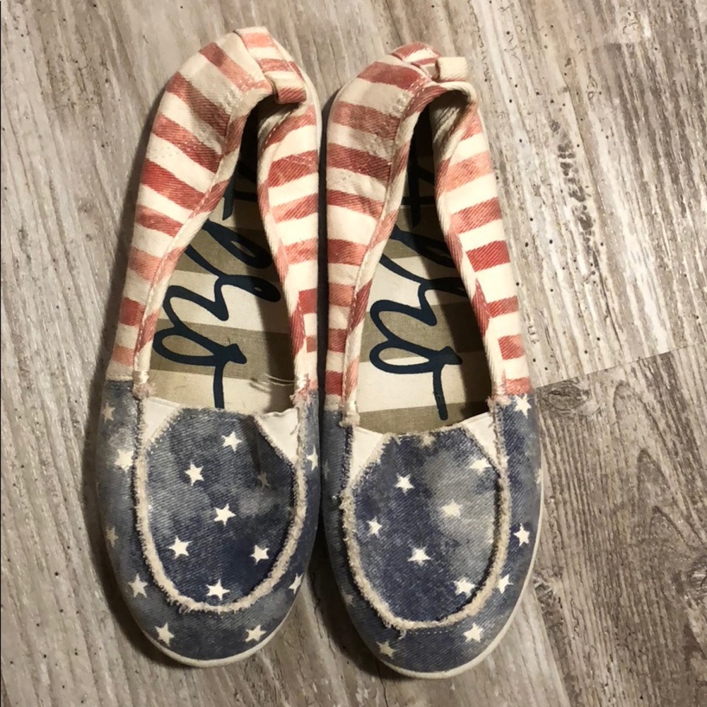 American flag slip on shoes